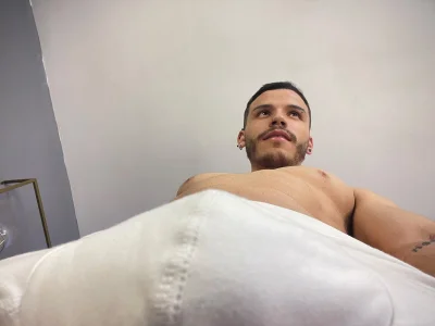 Lian_ferrer Male Shaven Webcam Sex