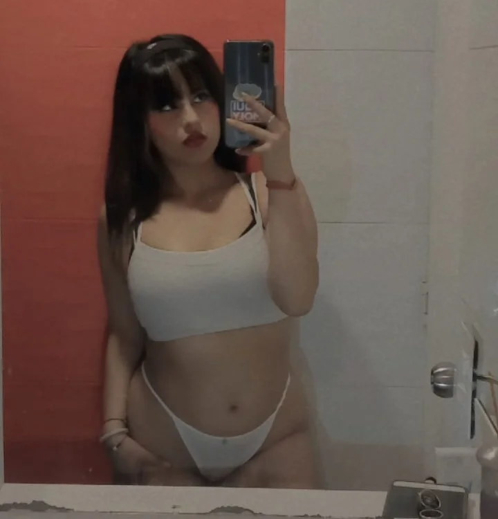 elisa__kim offline chatrum