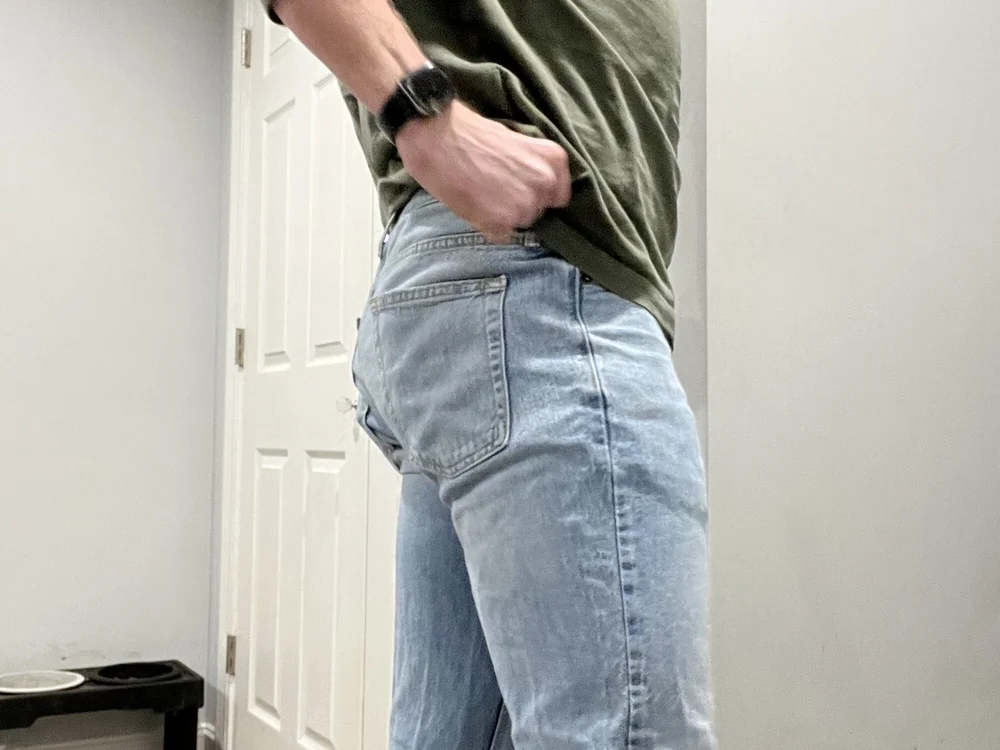 StraightGuyDoingButtStuff's Offline XXX Chat