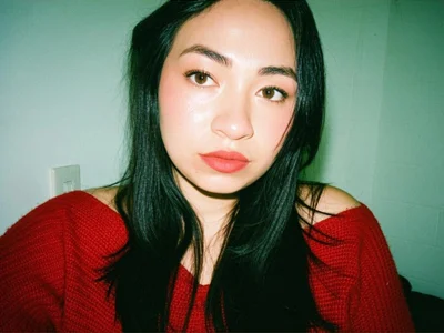 ALESIAMOON_TAY Female Curvy Live Webcam Striptease