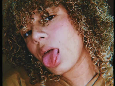 Blondiecurly profile