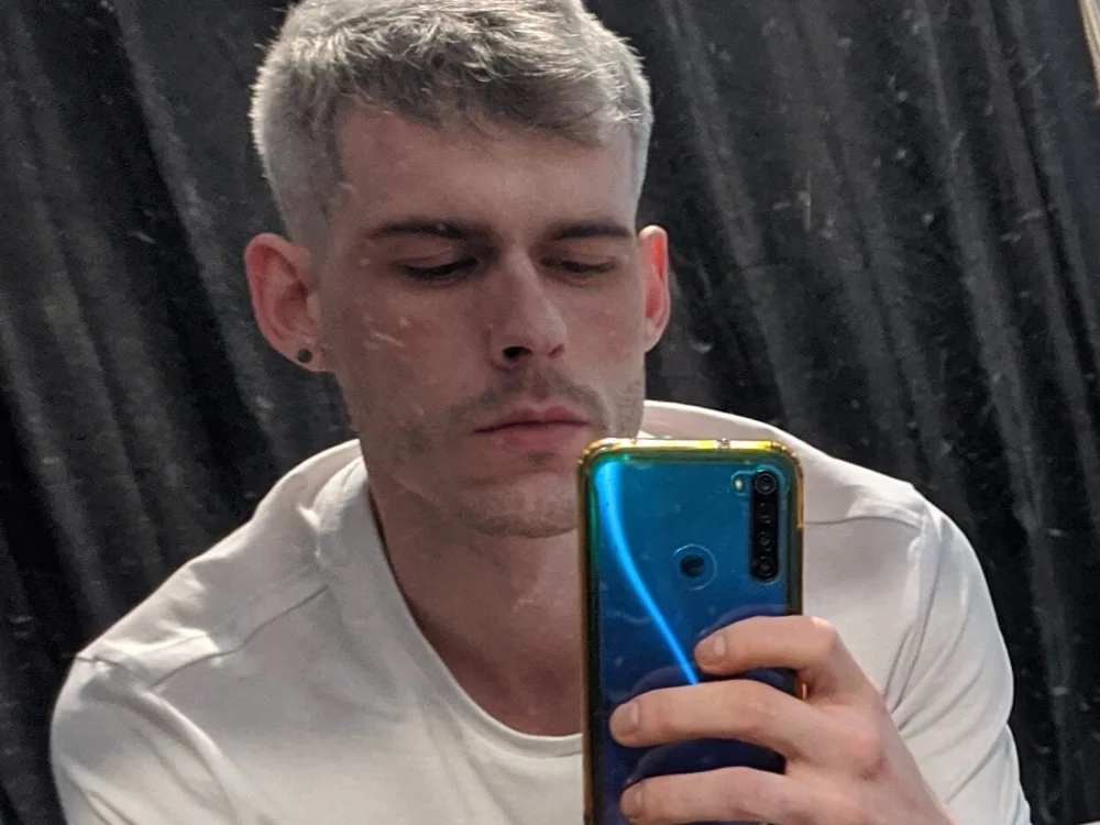 bigcocki94 Obrolan XXX Offline