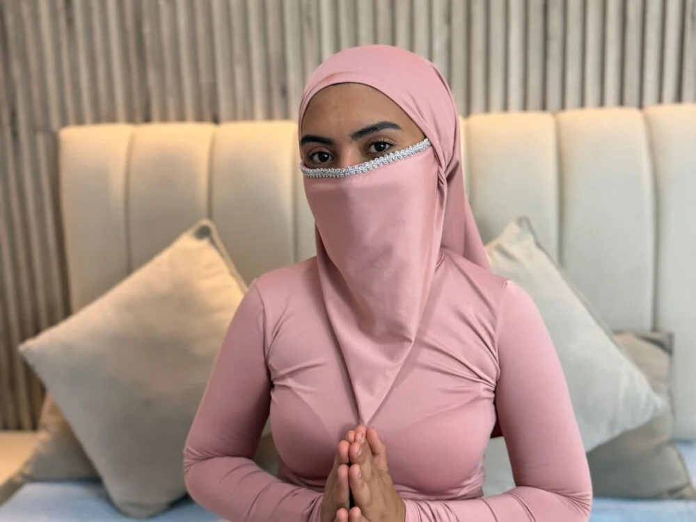 Aini_persa Adlı Modelin Çevrimdışı XXX Sohbeti