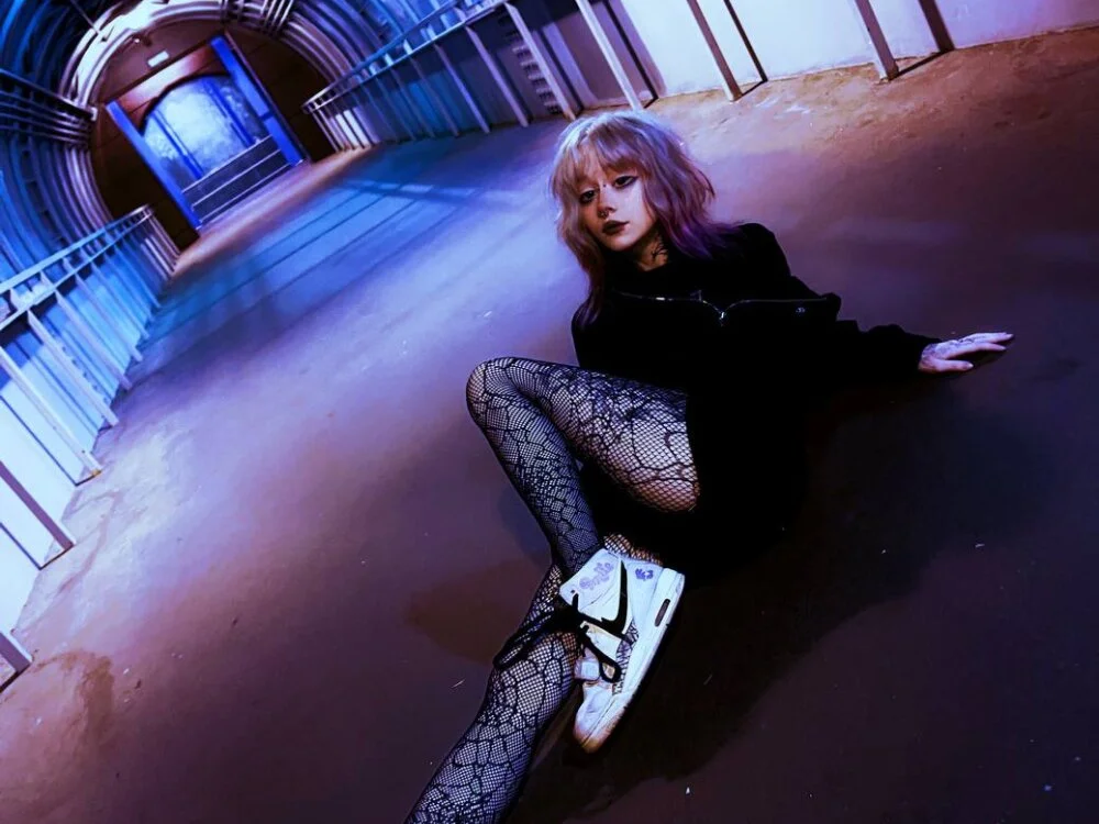 Lollyshy offline XXX-chat