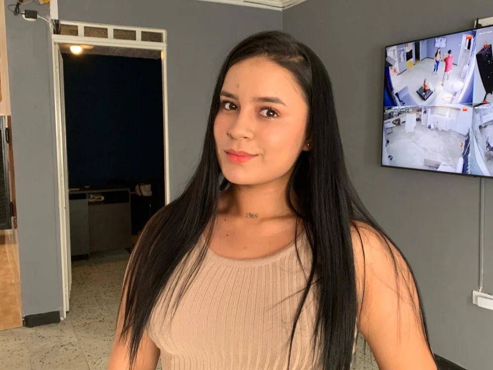 Marianaa_Cruz offline chatrum