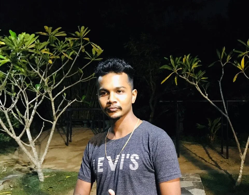 trt993 Offline XXX Chat