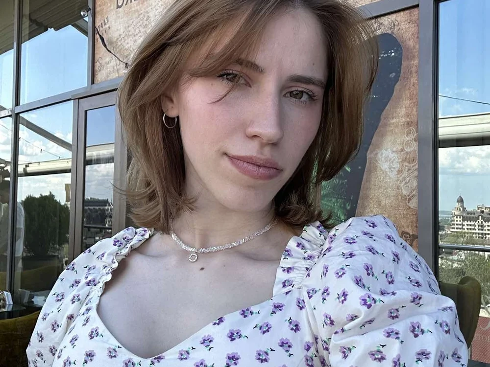 Flora_54's most recent online preview