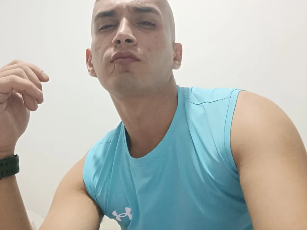 Stephan_Ander3's Offline Chat Room