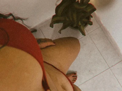 Marianarous - Girl 