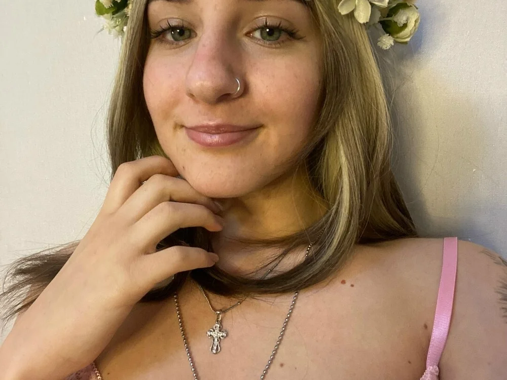 shyCassie_'s most recent online preview