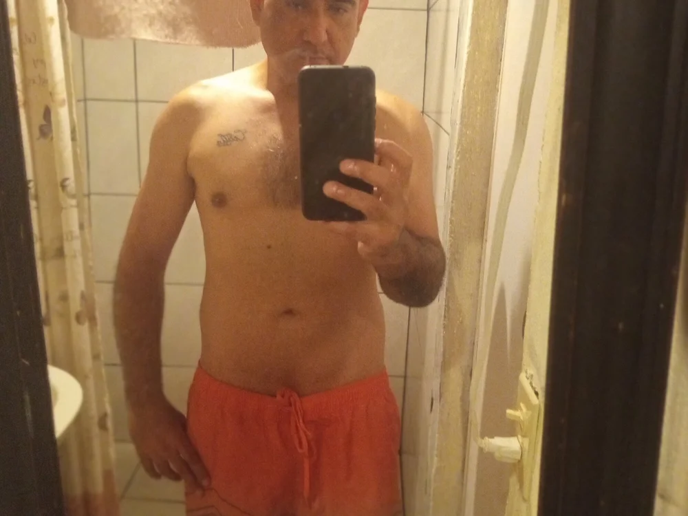 latinlover4ubb's Offline XXX Chat