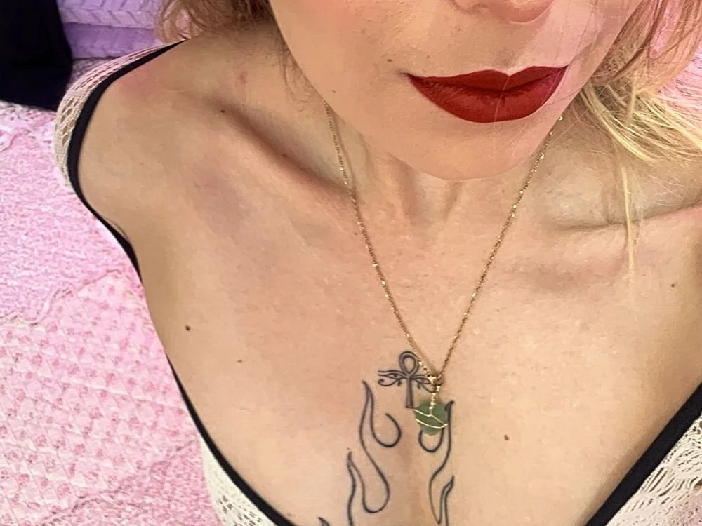 Scarlet_Kitty_XXX offline chatrum