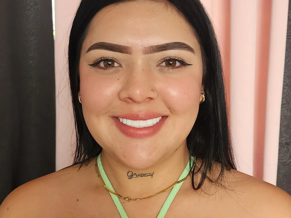 StephanieYark's Offline Chat Room