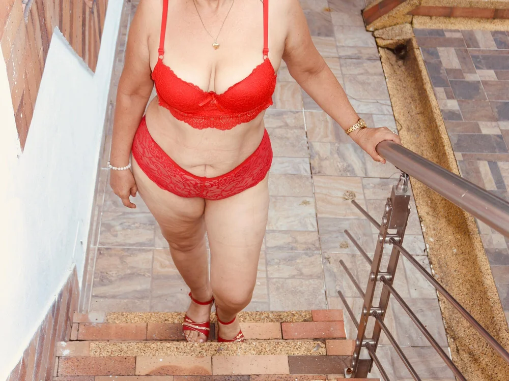 ANDREA_GONZALEZ's Offline XXX Chat