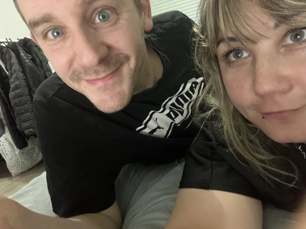 frenchgermancouple: συνομιλία ΧΧΧ εκτός σύνδεσης