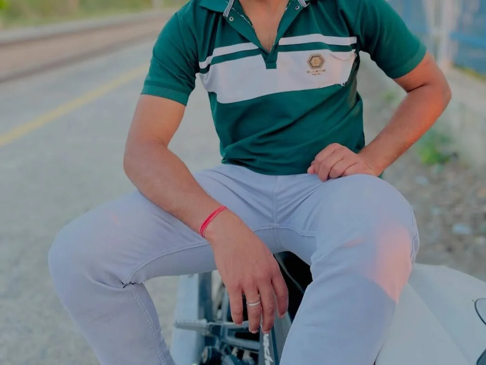 amitkumar9897 Obrolan XXX Offline