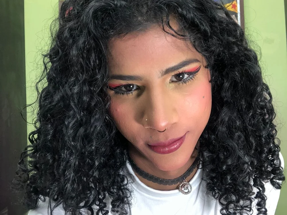_sofia_foxx_'s Offline Chat Room