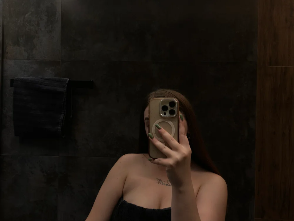Kissss2424's Offline XXX Chat
