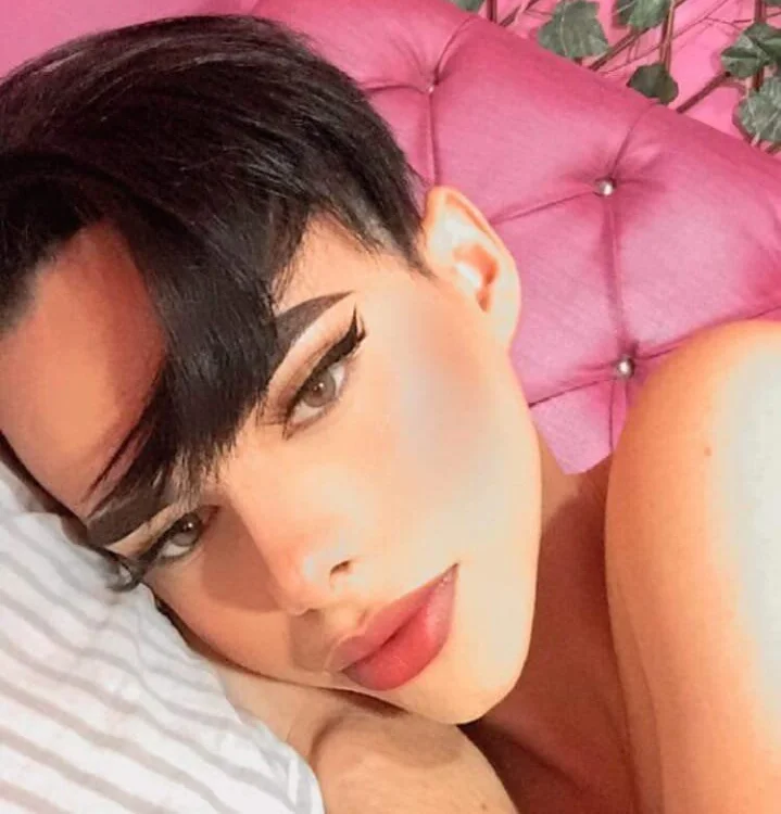 NAHOMYGLORYHOLE's Offline XXX Chat