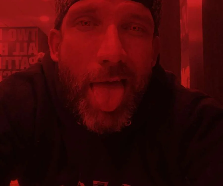 Офлайн-чат XXX CashDaddyxx