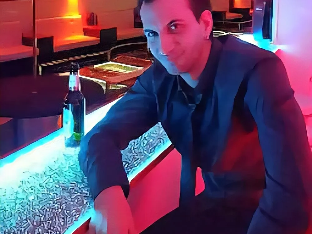 Georgios666's Offline Chat Room