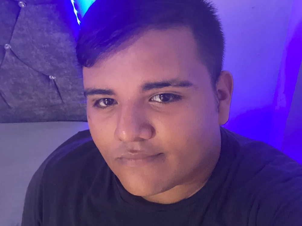 grayson_sullivan's Offline Chat Room