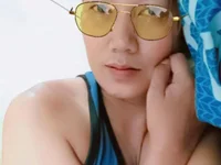 SexyHotDHALE Adlı Modelin Canlı XXX Sohbeti