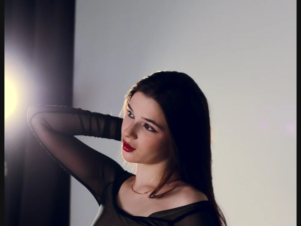 MakiimaStar 離線 XXX 聊天