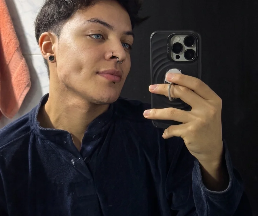 Christian_Greyy Chat XXX offline