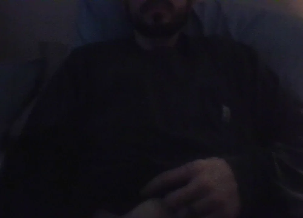 CuriousPete69's Offline Chat Room