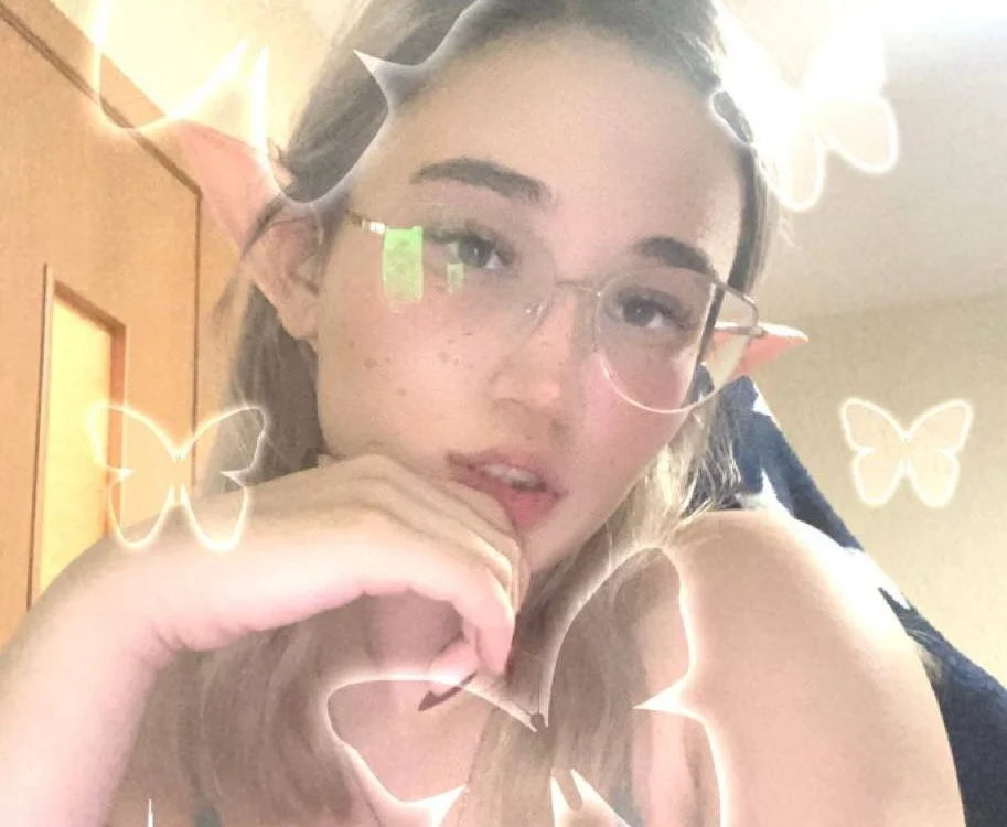 AnnaMellis' Offline XXX Chat