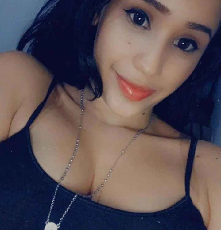 bella_lana's Offline XXX Chat