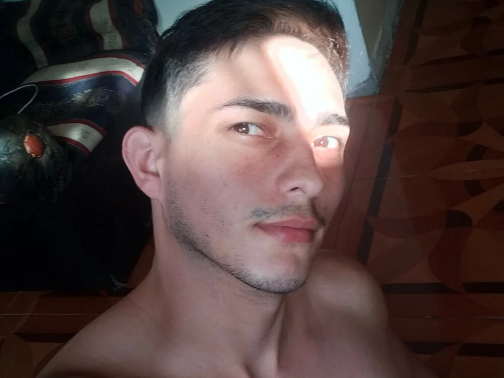 hot__guys_ Obrolan XXX Offline