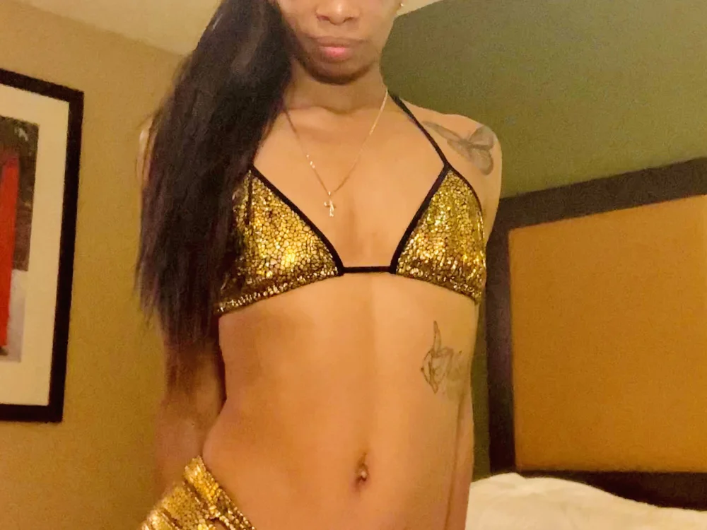 madamehazel013's Offline XXX Chat