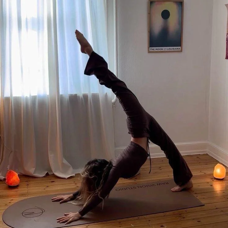 Sasha_18 離線 XXX 聊天