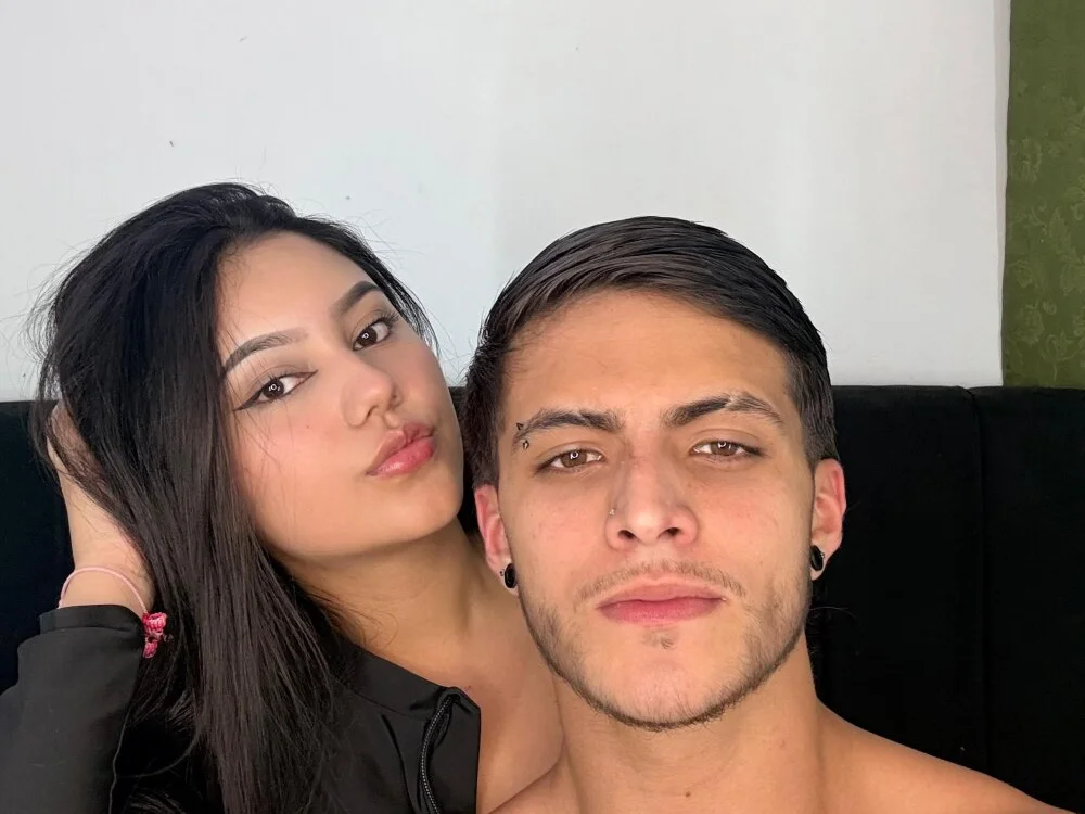 Chatroom XXX hors ligne de NoahMeganX