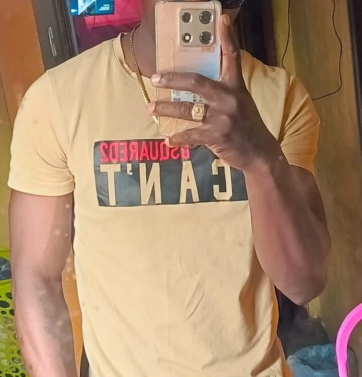 ronal1992 Offline XXX-chat