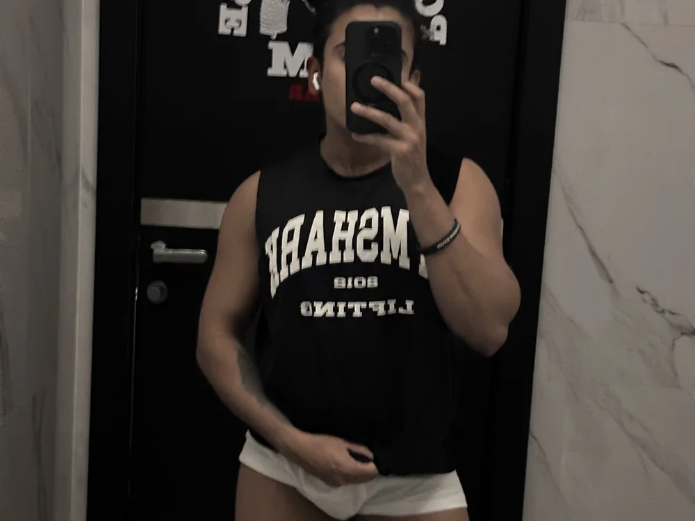 Chat +18 off-line de musclegirllovesdick