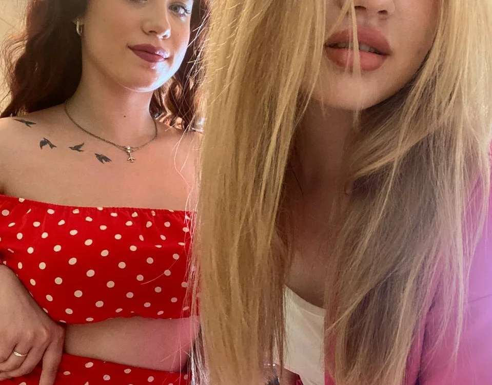 SandraFrances' Offline XXX Chat