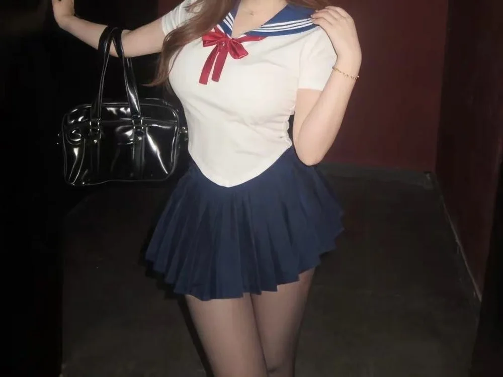 sisibaby20266 Adlı Modelin Çevrimdışı XXX Sohbeti