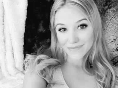 Neonstar on StripChat