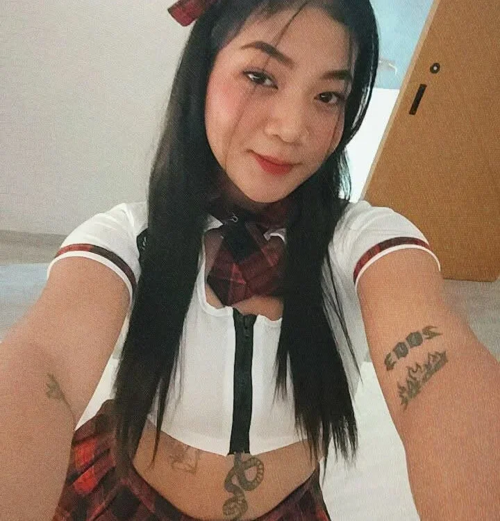 PinaySweetheart69xxx Adlı Modelin Çevrimdışı XXX Sohbeti
