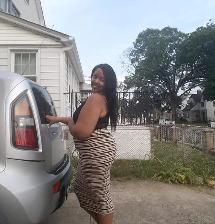 ThickNique618's Offline Chat Room