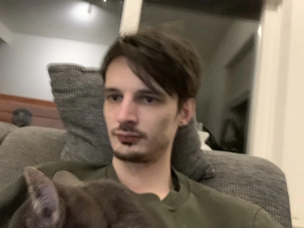 alexanderwb's Offline Chat Room