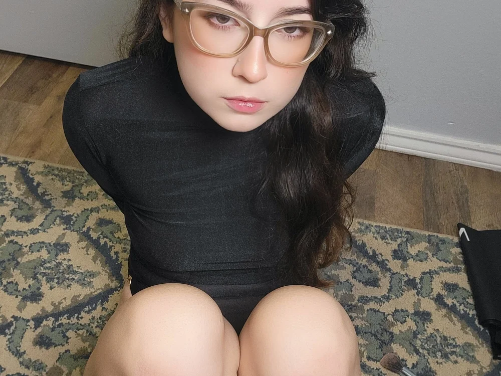 _Audreyesme's Offline Chat Room