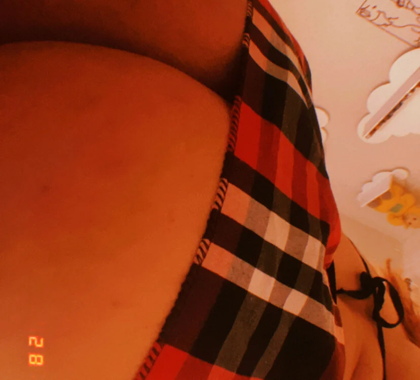 RedHotJuu Offline XXX Chat