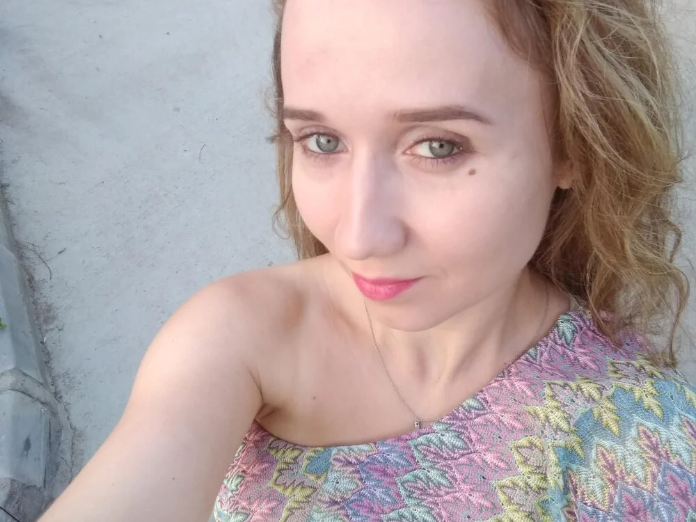 ClassyInna Offline XXX-Chat