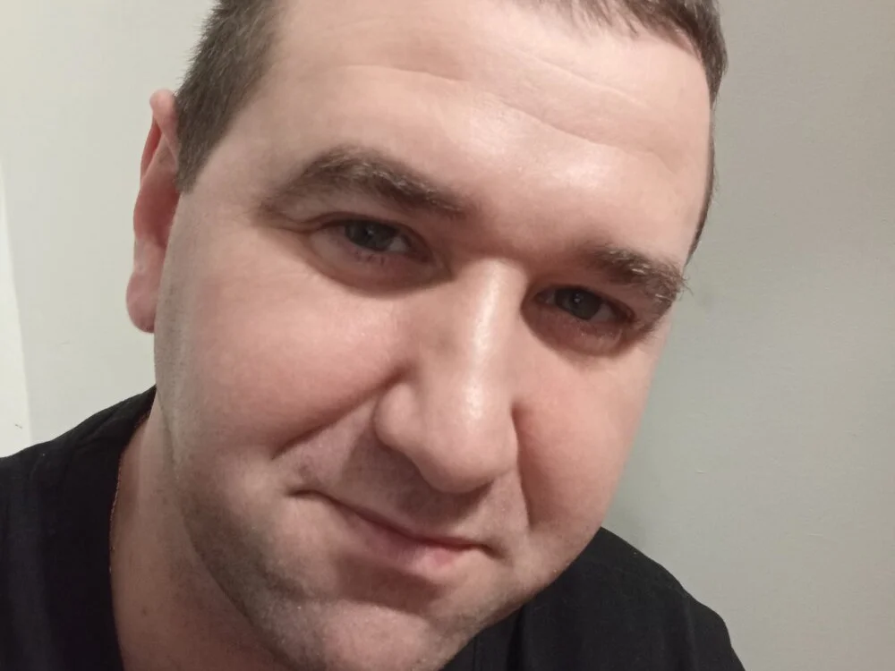 Mishaaa123 Offline XXX-chat