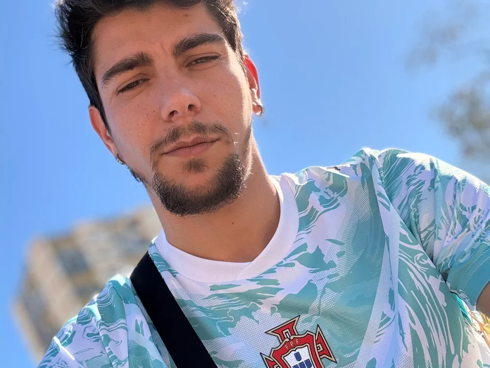 Ghostride9898 Adlı Modelin Çevrimdışı XXX Sohbeti