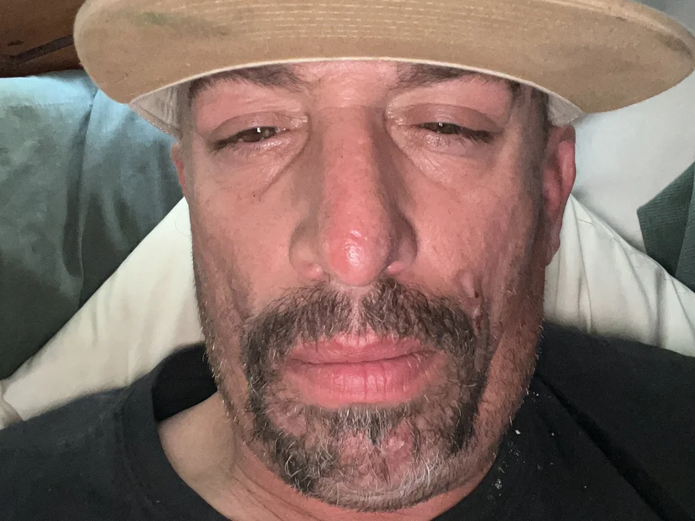 Sexyguyyy44's Offline XXX Chat